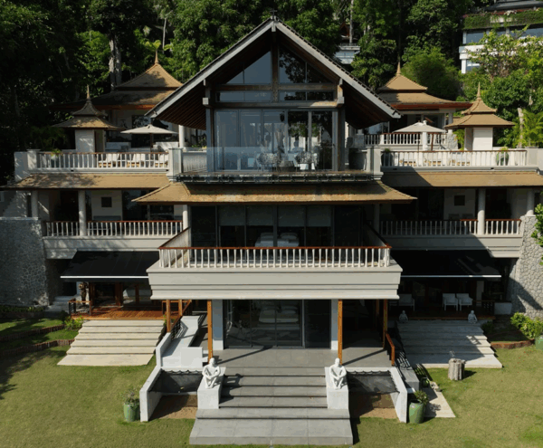 Вилла в TRISARA, 2 400 м2